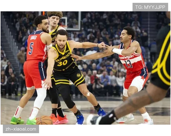 “我从未离开”：克莱·汤普森替补出场命中8记三分，赛后拥抱科尔